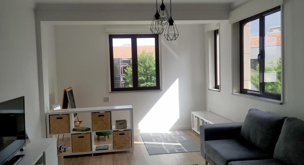 Amália Rodrigues -apartamento Com 3 Quartos Em Pleno Coração De * Ílhavo